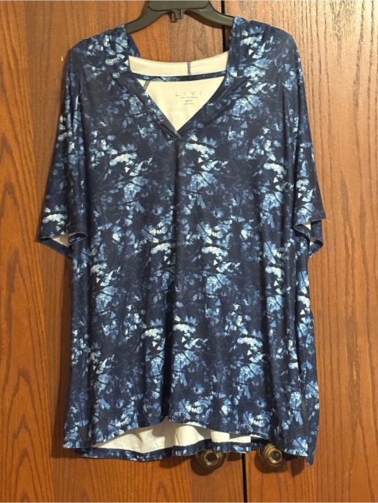 Lane Bryant Tops - Livi Blue Tie-Dye V-Neck Short Sleeve Tee